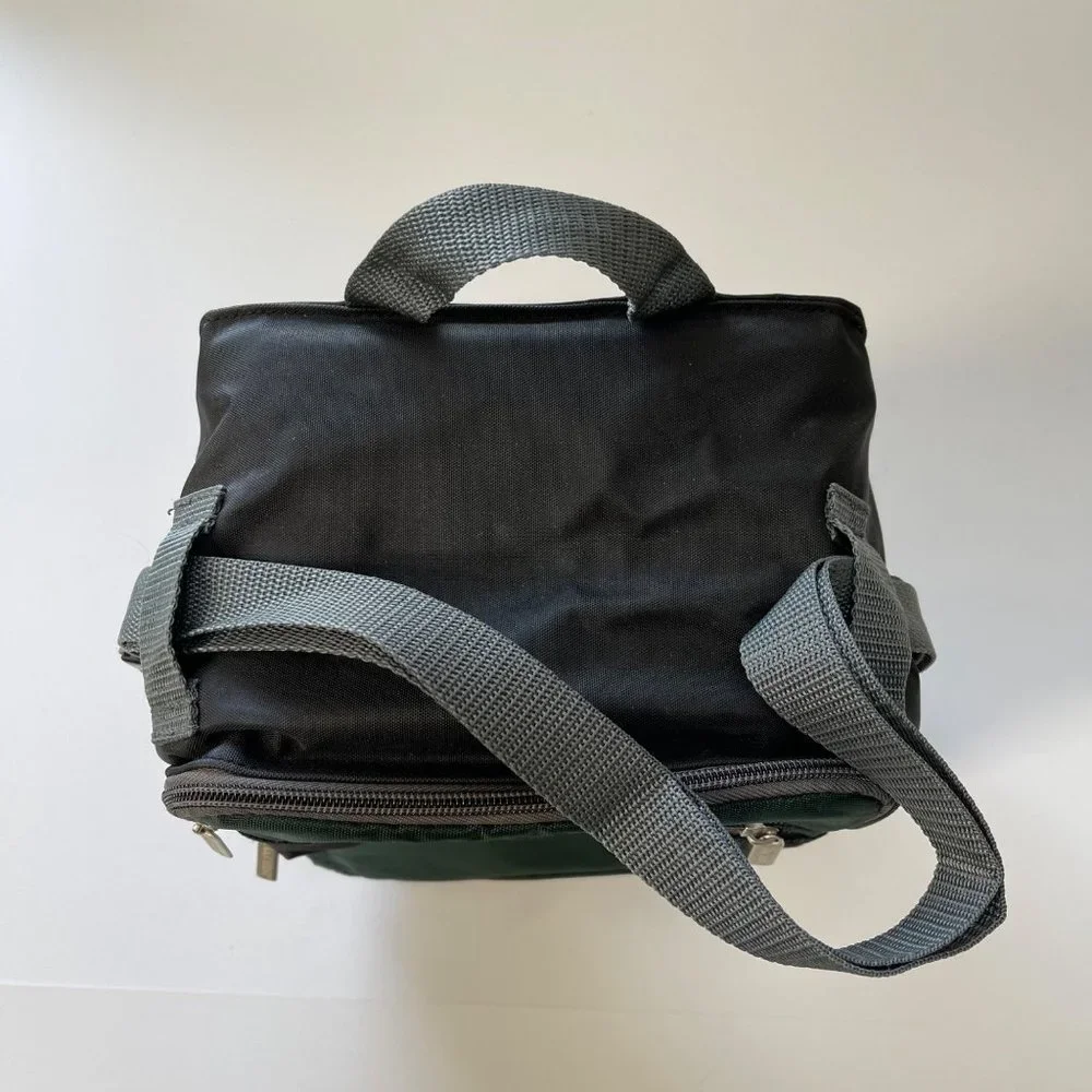 PAK CHEST COOLER Insulated Double Zip Compartment Adjustable Strap Green NWOT